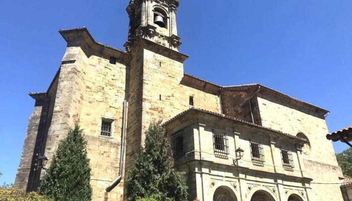 Iglesia De San Miguel -  Iglesia Catolica - Iturmendi