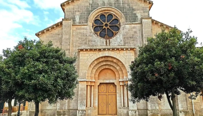 Iglesia De San Miquel Arcangel -  Iglesia - Calonge