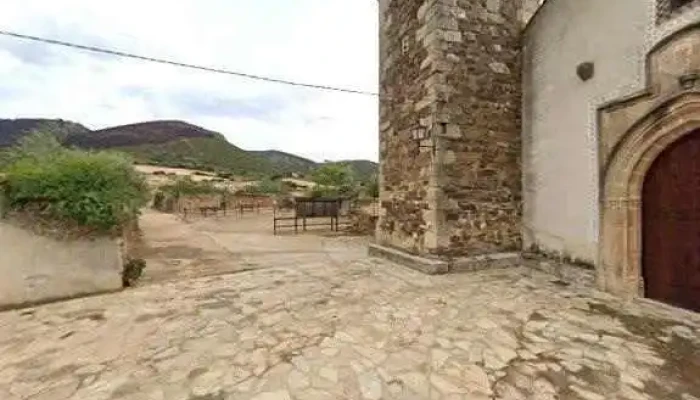 Iglesia De San Nicolas De Bari Sitio Web - Casas de Millán