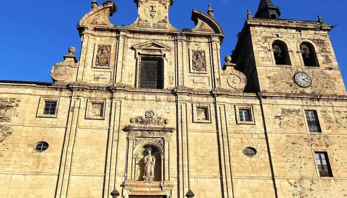 Iglesia De San Nicolas El Real Cerca De Mi - Villafranca del Bierzo