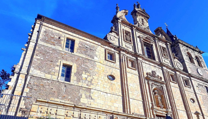 Iglesia De San Nicolas El Real Lugar De Interes Historico - Villafranca del Bierzo