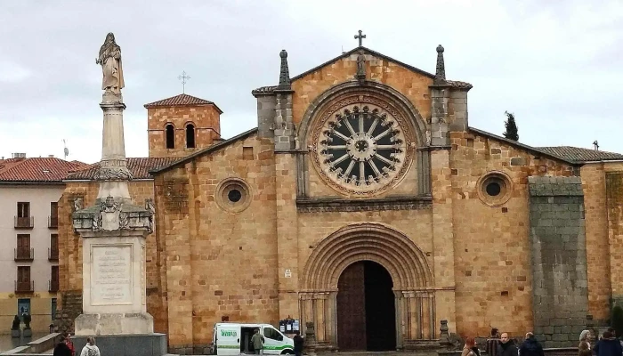 Iglesia de San Pedro Apóstol - Ávila
