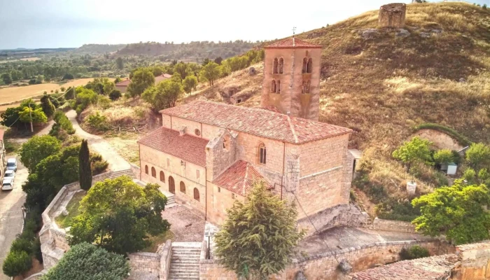 Iglesia De San Pedro Apostol Iglesia - Valdeande