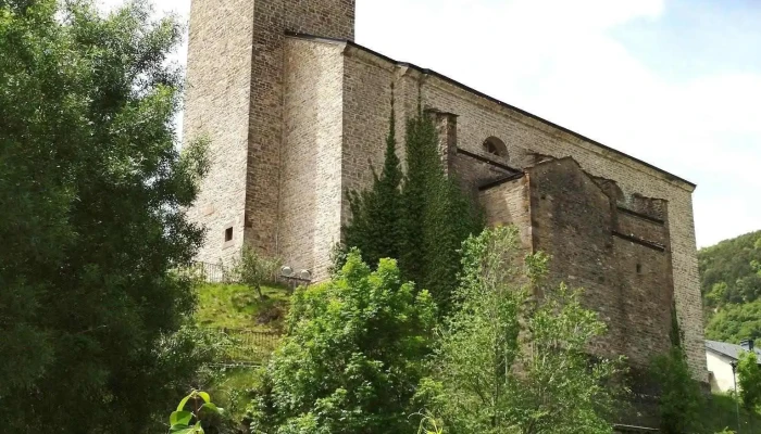 Iglesia De San Pedro Apostol Parroquia - Biescas