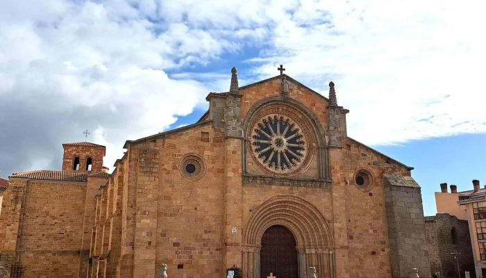 Iglesia De San Pedro Apostol Recientes - Ávila