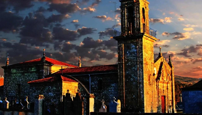 Iglesia De San Pedro De Poulo -  Comentario 2 - Gomesende