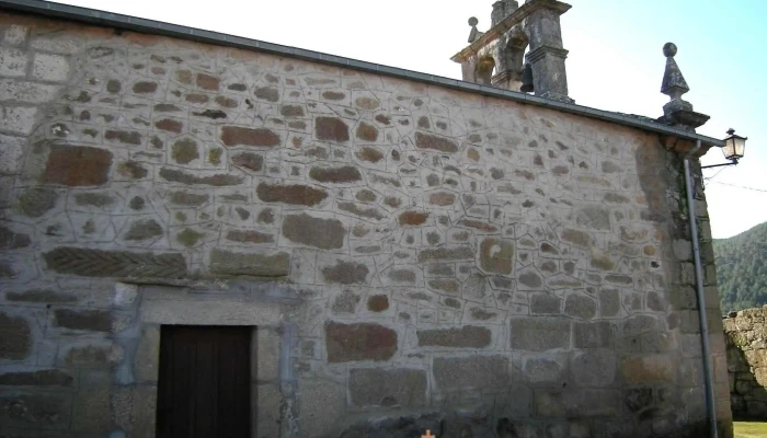 Iglesia De San Pedro De Queizas Iglesia - Verín