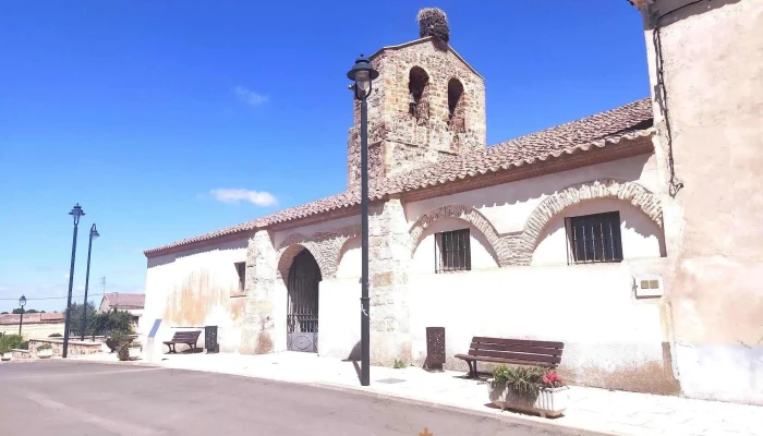 Iglesia de San Pedro - Pajares De La Lampreana