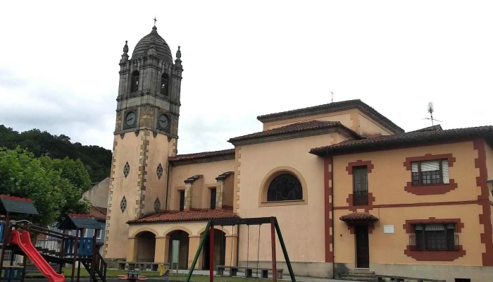 Iglesia De San Pedro -  Iglesia Catolica - Villamayor