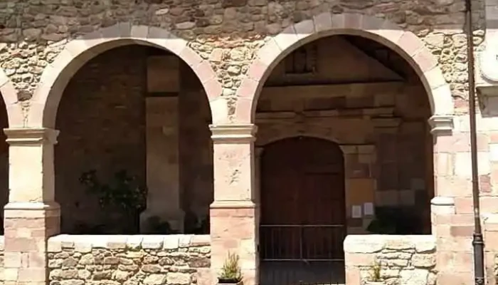 Iglesia De San Pedro -  Videos - Cabezón de la Sal