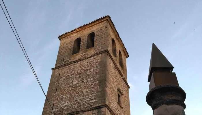 Iglesia De San Pedro -  Videos - Cogolludo