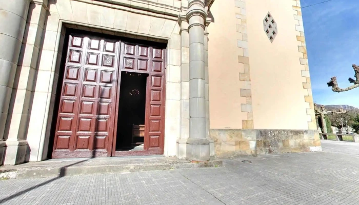 Iglesia De San Pedro -  Videos - Villamayor