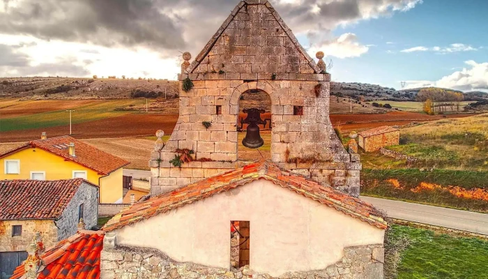 Iglesia De San Pedro Y De San Pablo -  Iglesia Catolica - Temiño