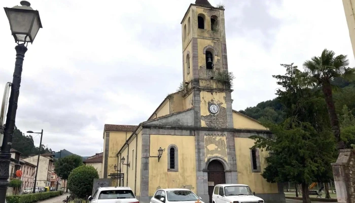 Iglesia De San Pelayo De Olloniego -  Iglesia Catolica - Olloniego