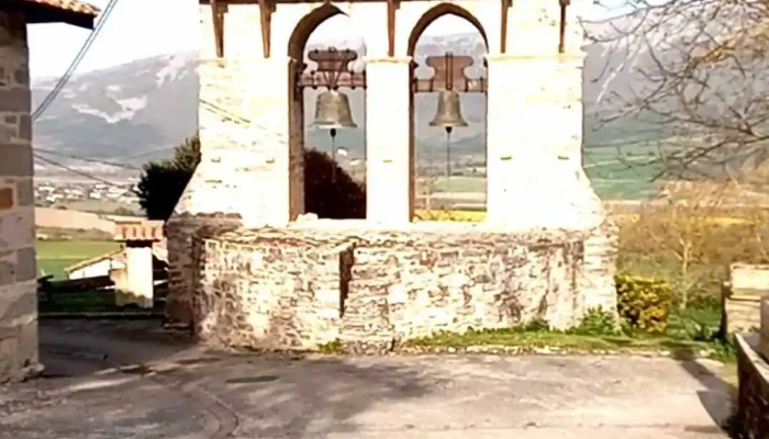 Iglesia De San Quirico Y Julita -  Videos - Uribarri-kuartango