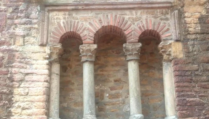 Iglesia De San Tirso El Real -  Zona - Oviedo