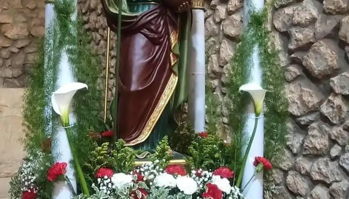 Iglesia De San Tirso -  Iglesia - Toñanes