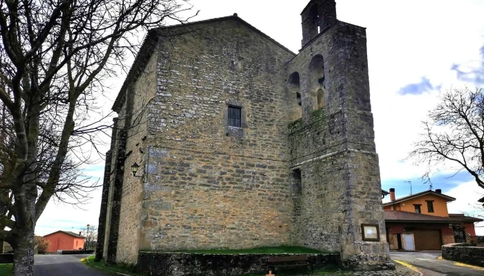 Iglesia De San Vicente -  Iglesia - Hueto Abajo