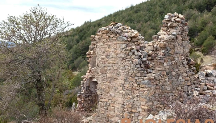 Iglesia De Sant Sebastia De Buseu Ruinas Lugar De Interes Historico - San Sebastián de Buseu