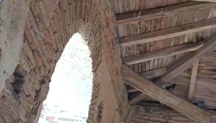Iglesia De Santa Cecilia -  Videos - Espinosa de Villagonzalo