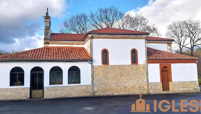 Iglesia De Santa Cruz De Marcenado -  Iglesia - La Plazuela