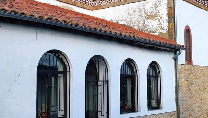 Iglesia de Santa Cruz de Marcenado - La Plazuela