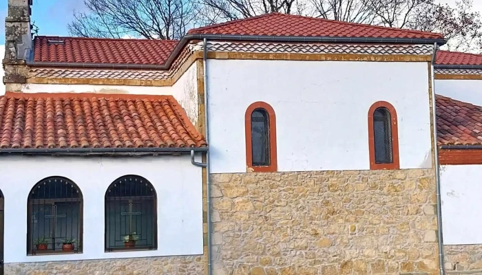 Iglesia De Santa Cruz De Marcenado -  Numero - La Plazuela