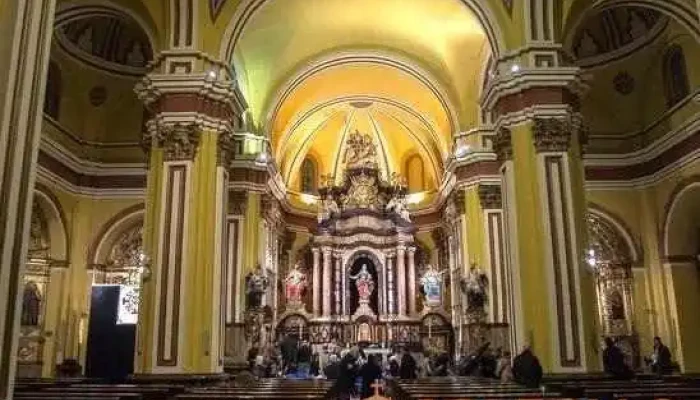 Iglesia De Santa Isabel De Portugal -  Recientes - zaragoza