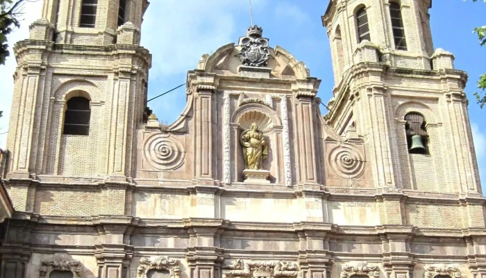 Iglesia De Santa Isabel De Portugal -  Telefono - zaragoza