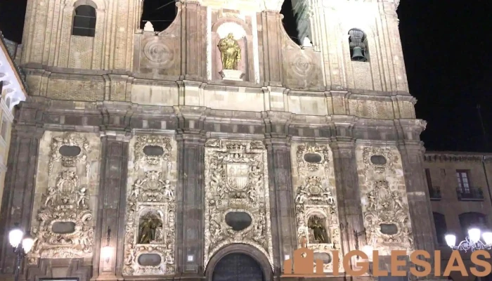 Iglesia De Santa Isabel De Portugal -  Videos - zaragoza