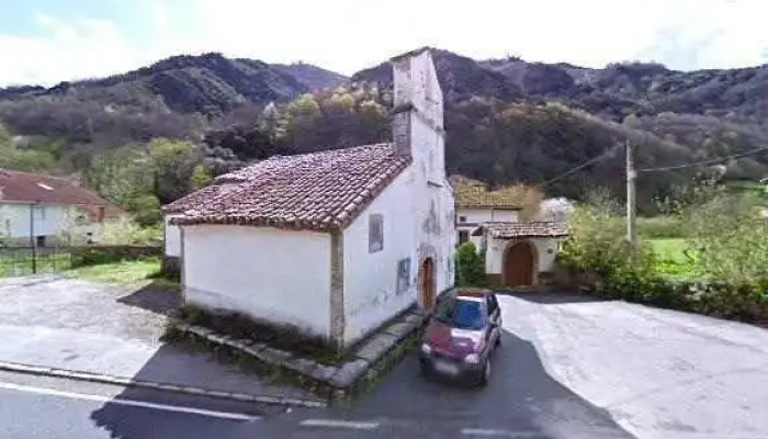 Iglesia De Santa Maria De Almurfe Almurfe - Asturias