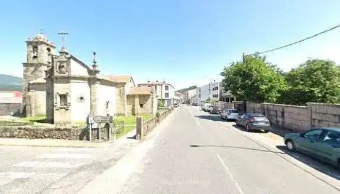 Iglesia De Santa Maria De Caldas De Reis Accesibilidad - Caldas De Reis