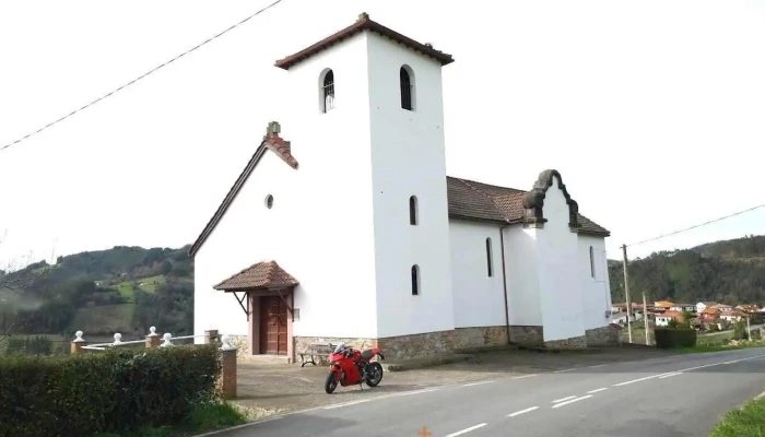 Iglesia de Santa María de Fenoeda - Candamo
