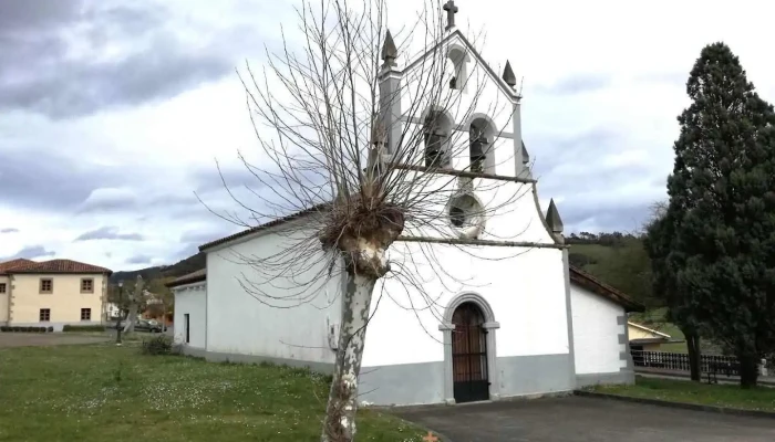 Iglesia de Santa María de Grullos - Candamo