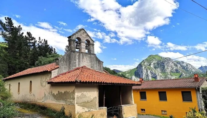 Iglesia de Santa María de Sograndiu - Proaza