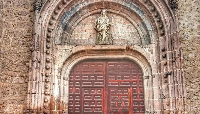 Iglesia De Santa Maria Iglesia - Fuentepelayo