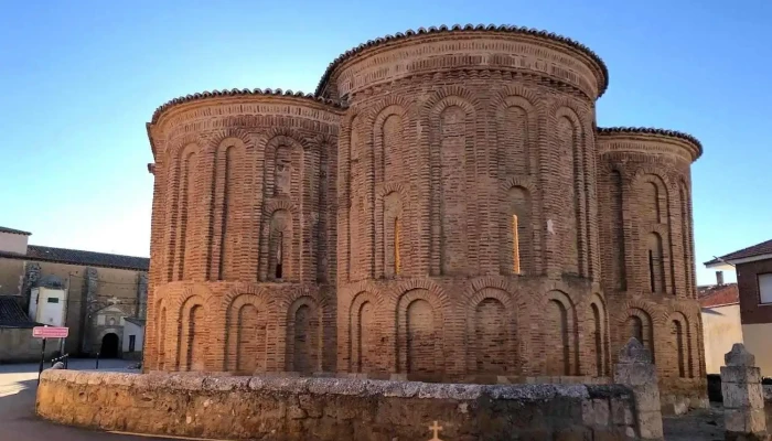 Iglesia de Santa María la Antigua (s. Xii) (ruina consolidada) - Villalpando