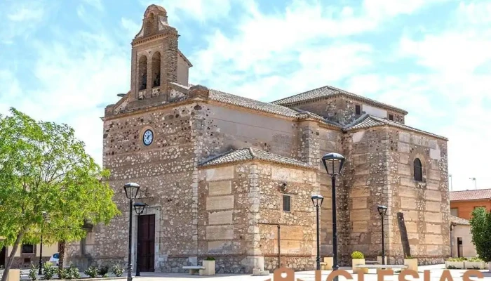 Iglesia De Santa Maria Magdalena Iglesia Catolica - Poblete