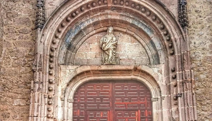 Iglesia De Santa Maria Zona - Fuentepelayo