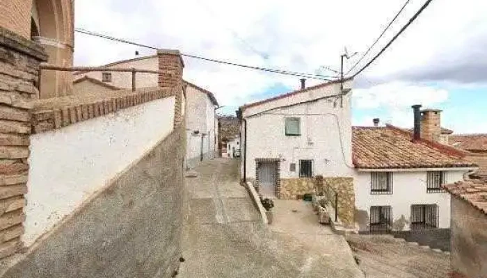 Iglesia De Santiago -  Abierto Ahora - Aladrén