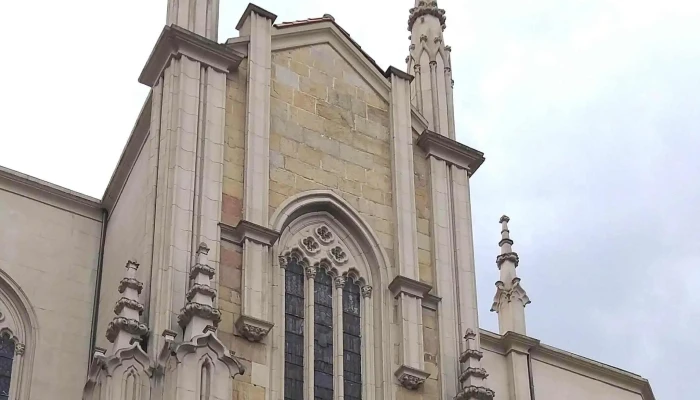 Iglesia De Santiago Apostol Como Llegar - Langreo