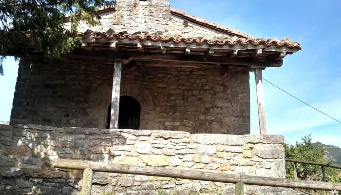 Iglesia De Santiago Apostol Fotos - Vista