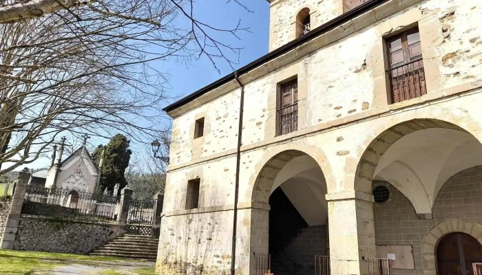 Iglesia De Santiago Apostol Iglesia - Álava