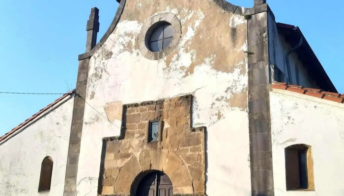 Iglesia De Santiago De Agueria Iglesia - Tudela de Agüeria