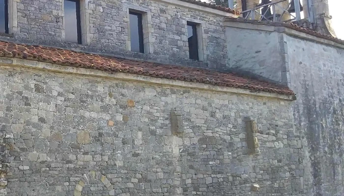 Iglesia De Santiago De Gobiendes -  Fotos - Gobiendes