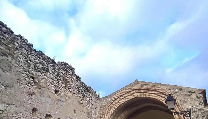 Iglesia De Santiago -  Direccion - Cuéllar