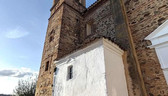 Iglesia De Santiago El Mayor -  Iglesia Catolica - Castaño del Robledo
