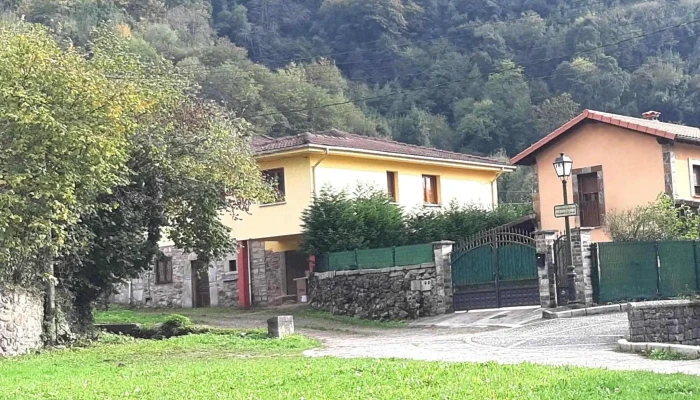 Iglesia De Santo Adriano -  Tunon - Tuñón