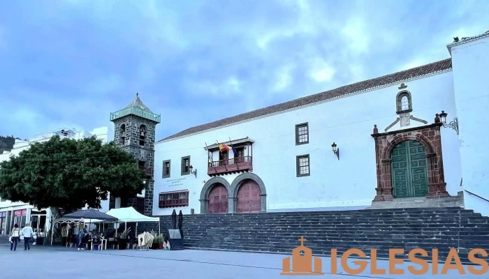 Iglesia De Santo Domingo -  Iglesia Catolica - Santa Cruz de la Palma