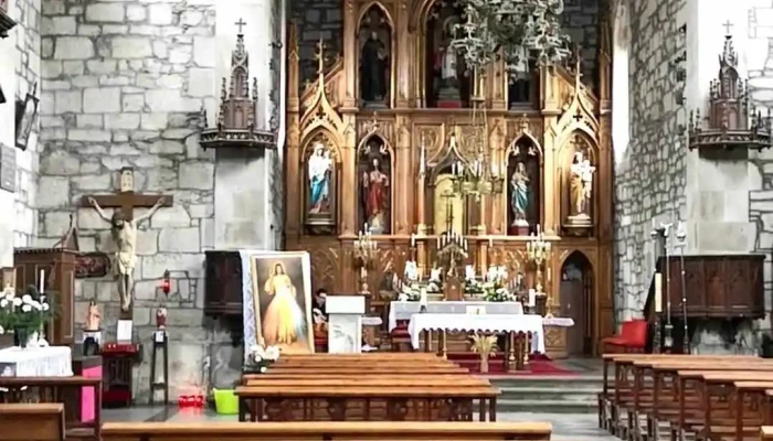 Iglesia De Santo Tomas Becket Caldas De Reis Videos - Caldas De Reis